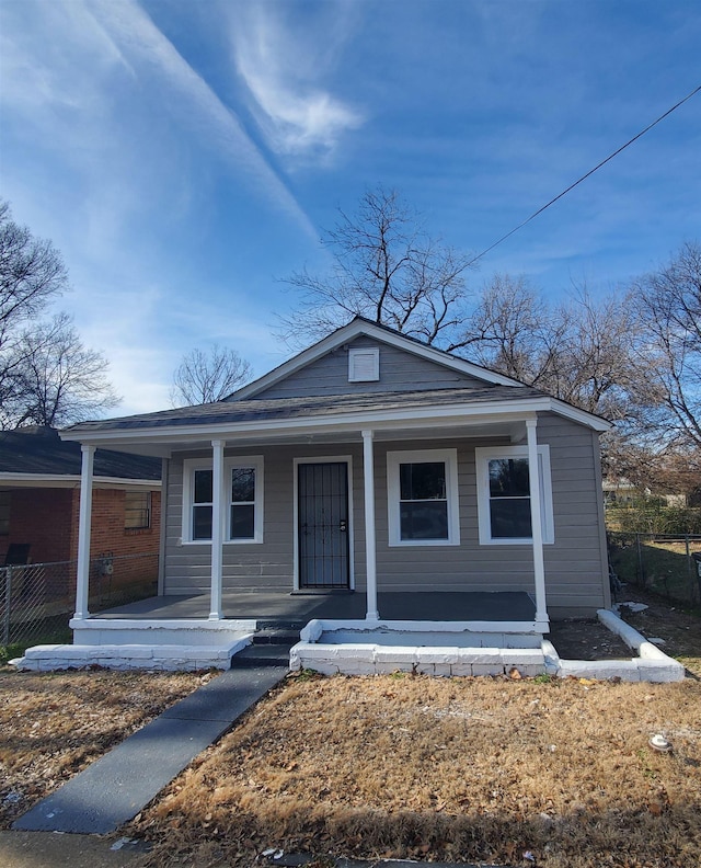 view of front of property featuring covered porch