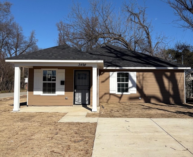 view of front of home featuring covered porch