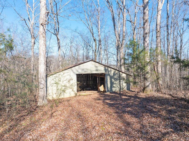 view of outdoor structure