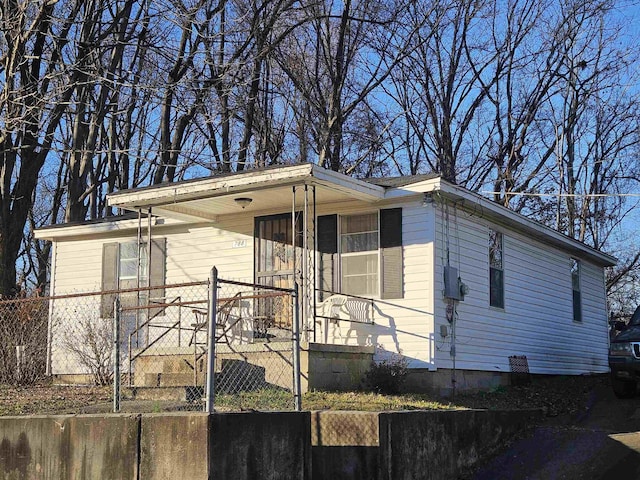 view of front of house with a porch