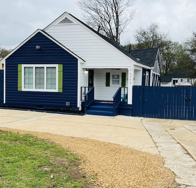 view of front of house featuring a porch