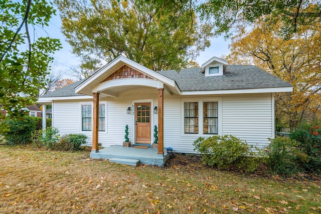 view of front of house with a front yard