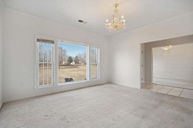 carpeted spare room featuring an inviting chandelier and crown molding