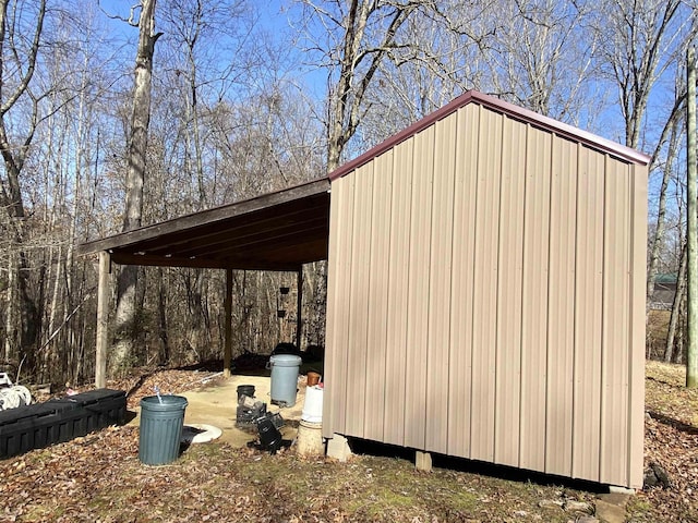 view of outdoor structure featuring a carport