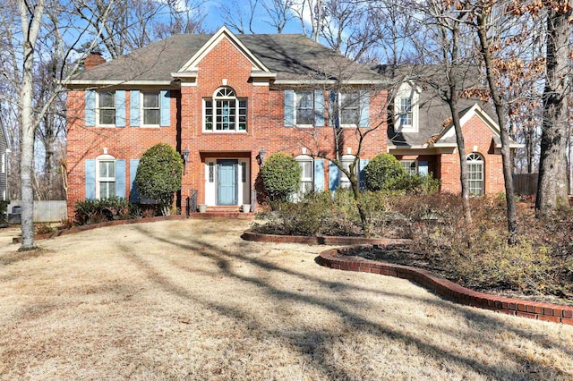 view of front of property with a front yard