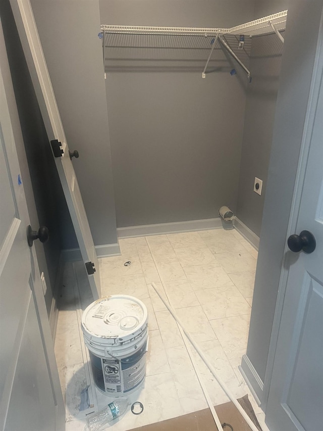 153 Caldwell Ave, Memphis, TN 38107 - view of walk in closet