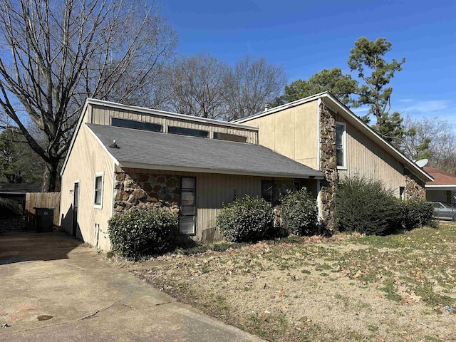 view of side of property