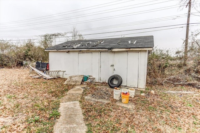 view of outbuilding