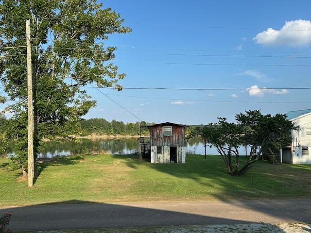 view of yard with a water view