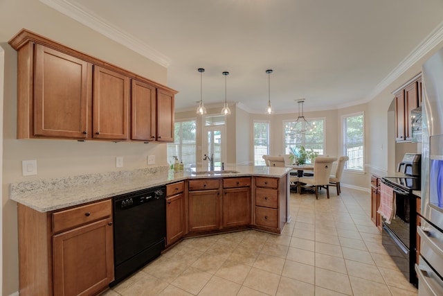 kitchen with sink, crown molding, hanging light fixtures, black appliances, and kitchen peninsula