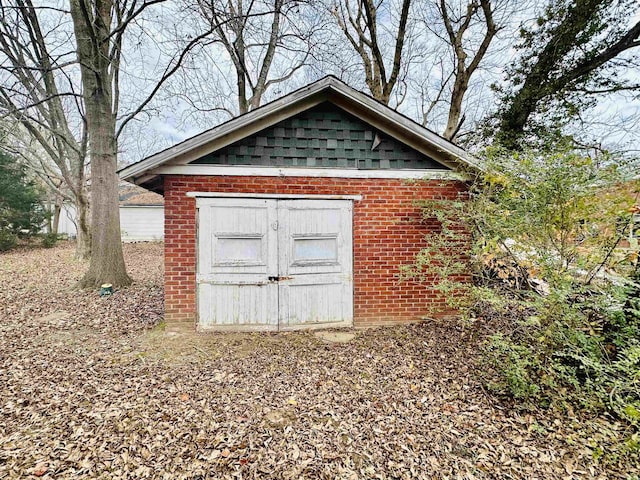 view of outbuilding