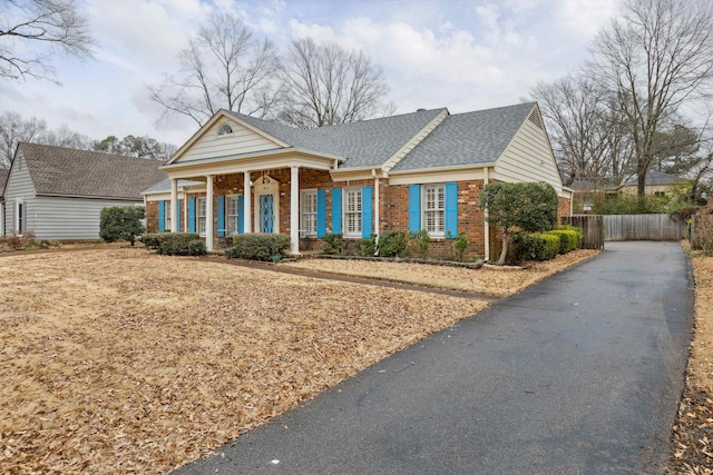 view of front of house