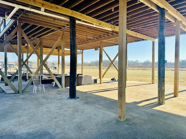 view of home's community featuring a rural view