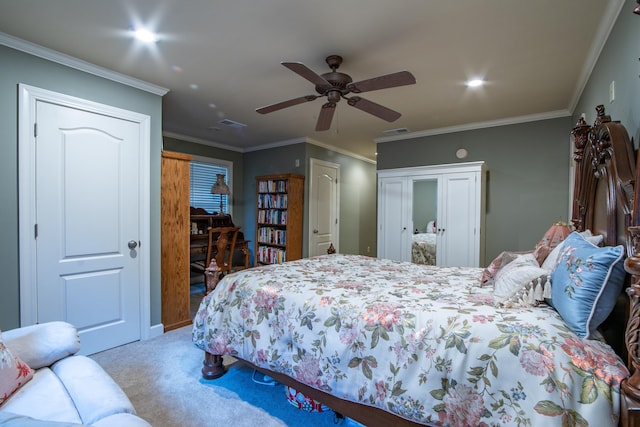 bedroom featuring crown molding, carpet floors, and ceiling fan