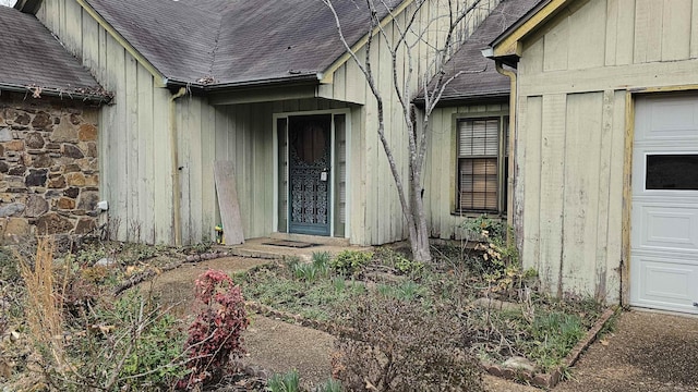 entrance to property with a garage