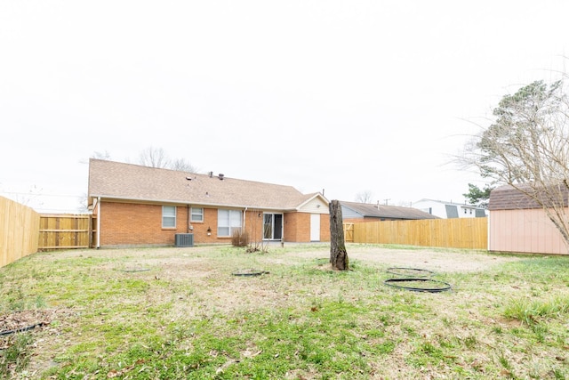 view of yard featuring central AC