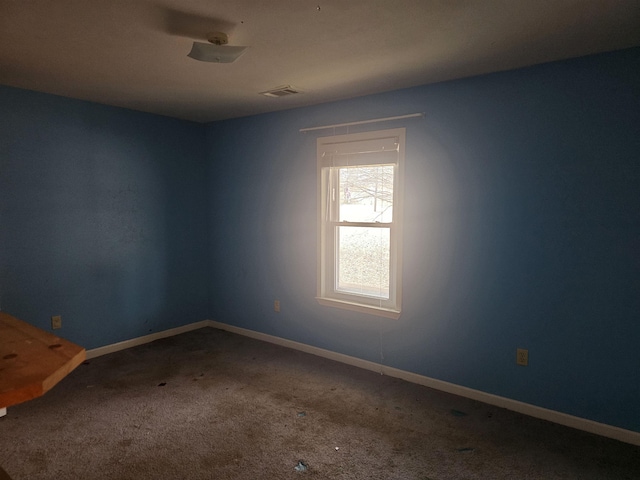 empty room with carpet