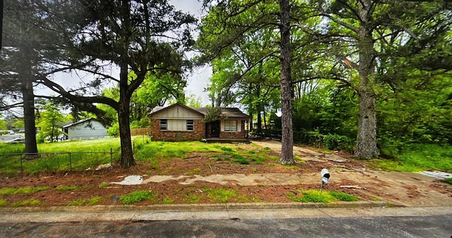 view of front of property