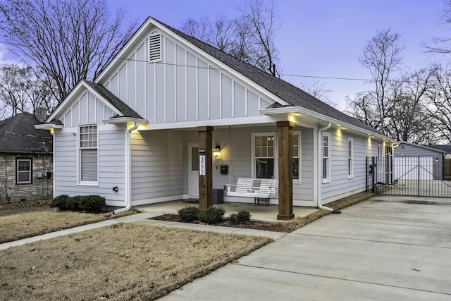 view of front facade featuring covered porch