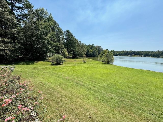 view of yard with a water view