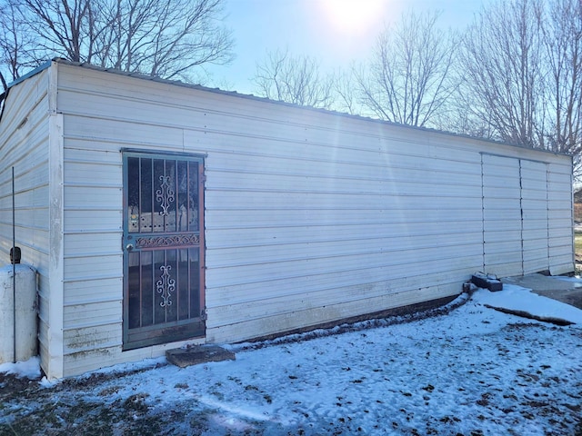 exterior space with an outbuilding