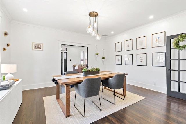 dining area featuring ornamental molding, recessed lighting, baseboards, and dark wood-style floors