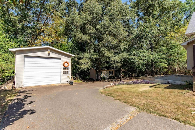 detached garage with driveway