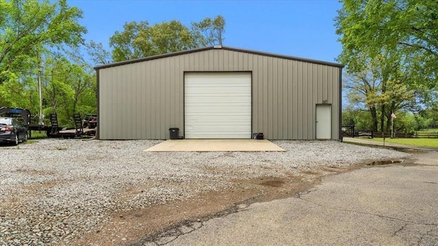 view of detached garage