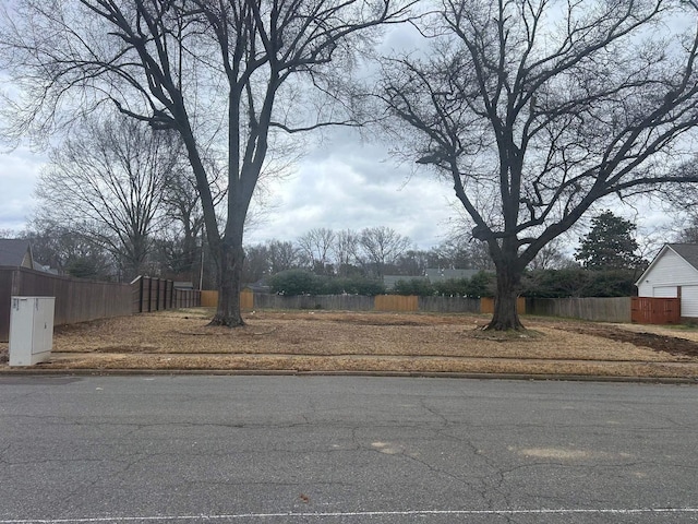 Listing photo 3 for 4640 Chickasaw Rd, Memphis TN 38117