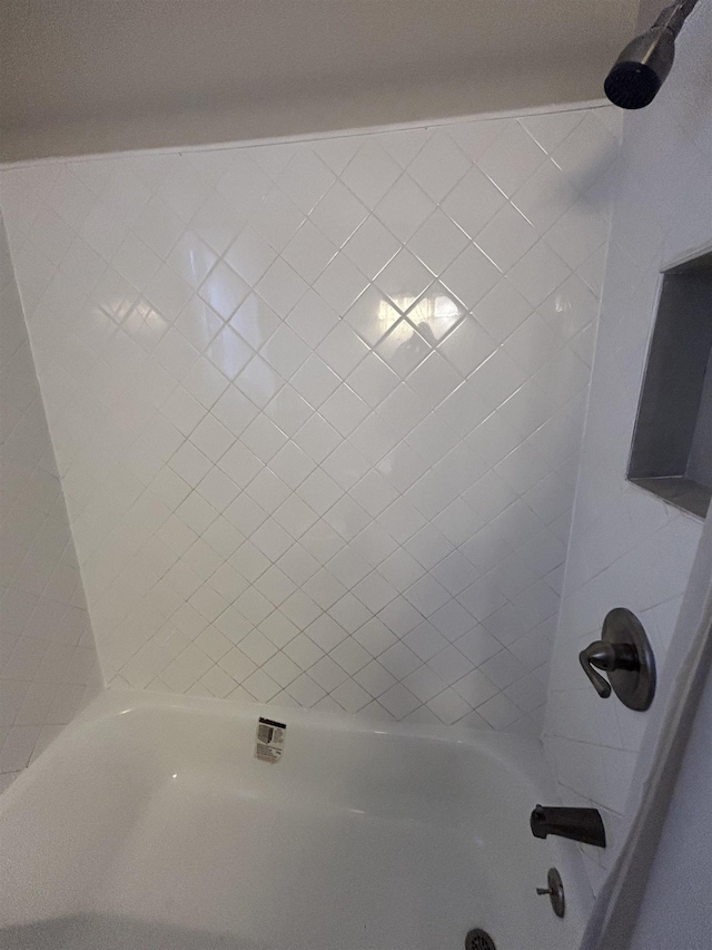 full bath with shower / bathing tub combination