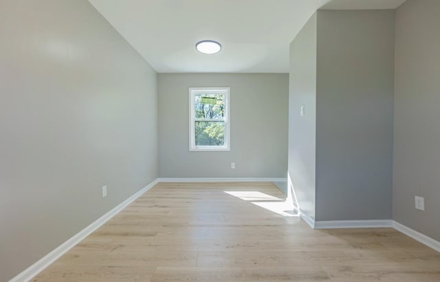 750 Chelsea Dr, Memphis, TN 38107 - spare room with baseboards and light wood-style floors