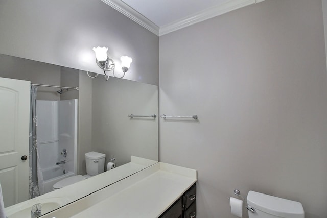 bathroom with shower / bath combo with shower curtain, toilet, vanity, and ornamental molding