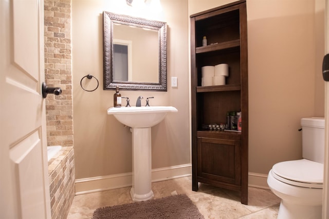 full bath with toilet, a tub, tile patterned flooring, baseboards, and walk in shower