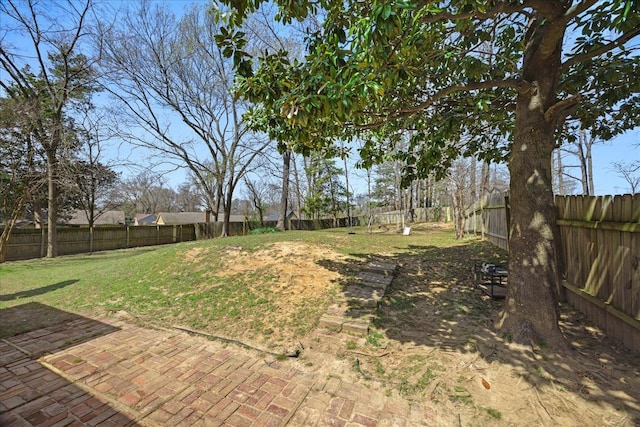 view of yard featuring a fenced backyard