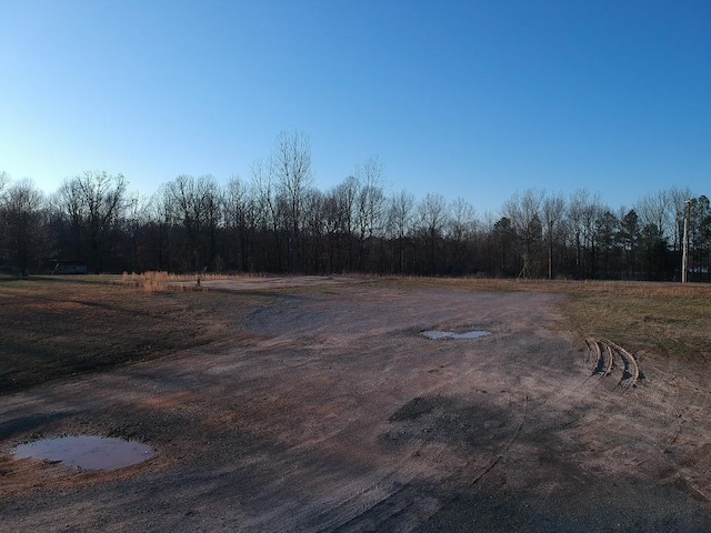 414 Falcon St, Selmer, TN 38375