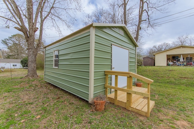 view of outbuilding featuring an outbuilding