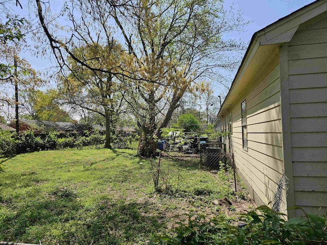 3240 Mario St, Memphis, TN 38127 - view of yard featuring fence