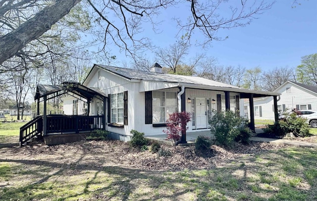 417 E Tigrett St, Halls, TN 38040 - bungalow-style house with covered porch