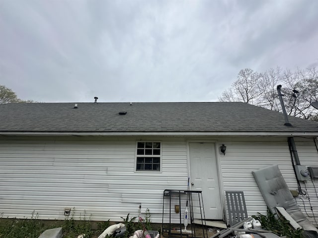 380 Summit Dr, Bolivar, TN 38008 - back of property featuring a shingled roof
