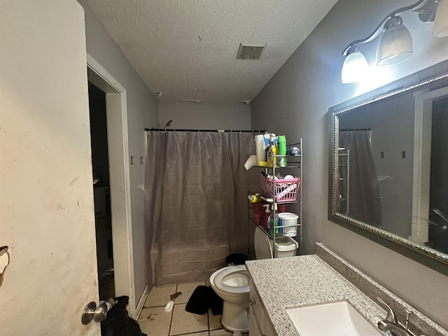 380 Summit Dr, Bolivar, TN 38008 - bathroom with tile patterned floors, toilet, a shower with curtain, a textured ceiling, and visible vents