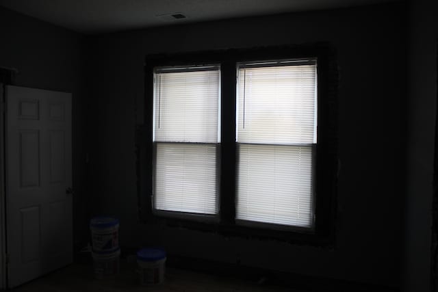 2387 Norman Ave, Memphis, TN 38108 - room details with visible vents