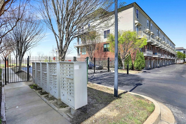 358 N Island Dr Unit 105, Memphis, TN 38103 - view of community with fence and mail area
