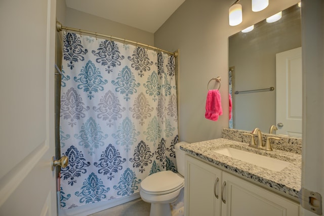 full bath with vanity, a shower with curtain, and toilet