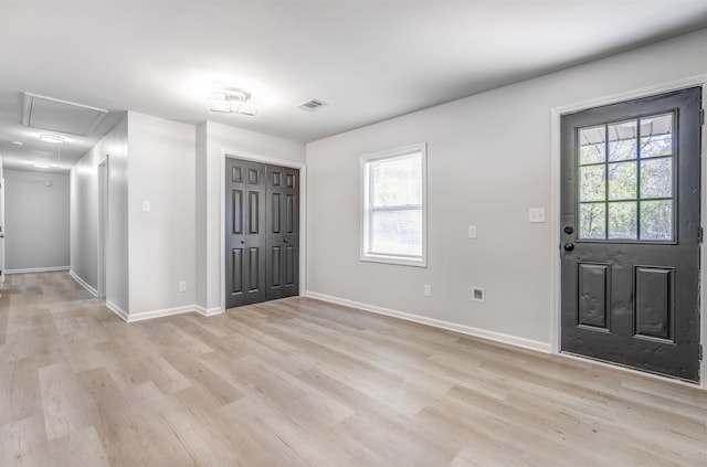 3191 Scenic Hwy, Memphis, TN 38128 - entryway featuring light wood-style flooring, baseboards, and visible vents