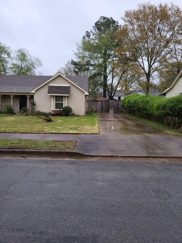 3786 Brandywine Cv, Memphis, TN 38115 - view of front facade with driveway and roof with shingles
