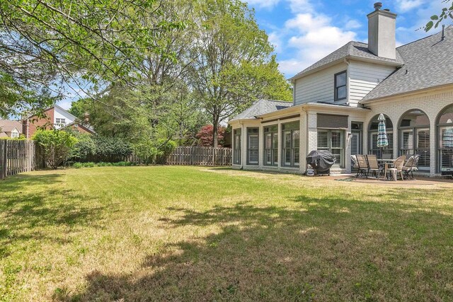 10290 W Shrewsbury Run, Collierville, TN 38017 - view of yard featuring a fenced backyard and a patio