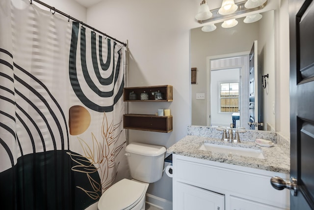 full bath featuring toilet, vanity, and a shower with shower curtain