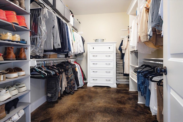 2363 Autumn Ave, Memphis, TN 38112 - view of spacious closet