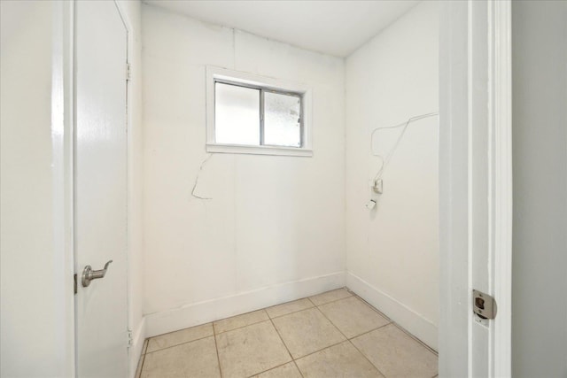 5676 Walnut Grove Pl, Memphis, TN 38120 - interior space featuring baseboards and light tile patterned floors
