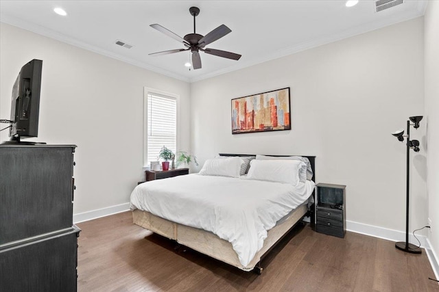 428 Catawba Valley Dr, Collierville, TN 38017 - bedroom featuring baseboards, visible vents, recessed lighting, wood finished floors, and ornamental molding